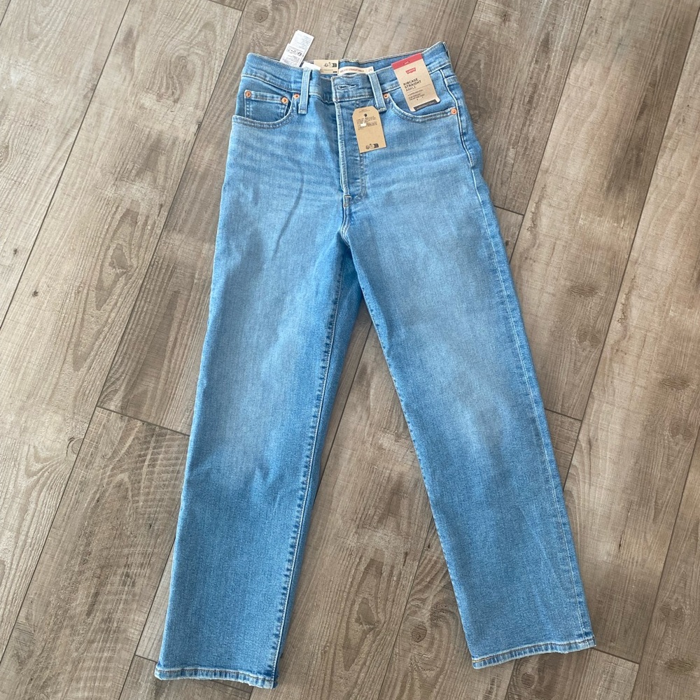 Levi’s Ribcage Straight Ankle Jeans